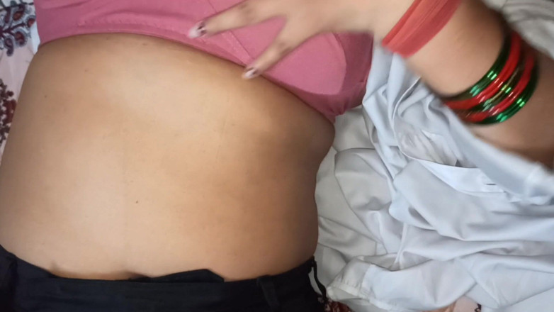Mehak1993: Desi Married Women Pressing Her Hot Boobs and Rubbing Her...