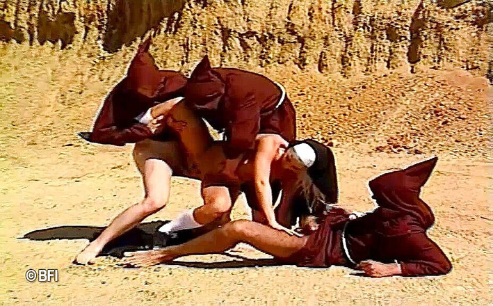 Amazing asses and pussies: Gangbang dla boga