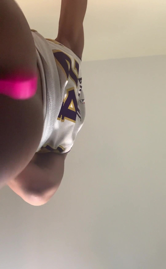 EROS ORISHA: Onlyfans xxxclusive pov: Sono seduto sulla tua faccia, procace bagnato...