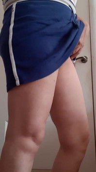 Shameless MILF Teacher Masturbates Dirty in Her Anatomy Classroom