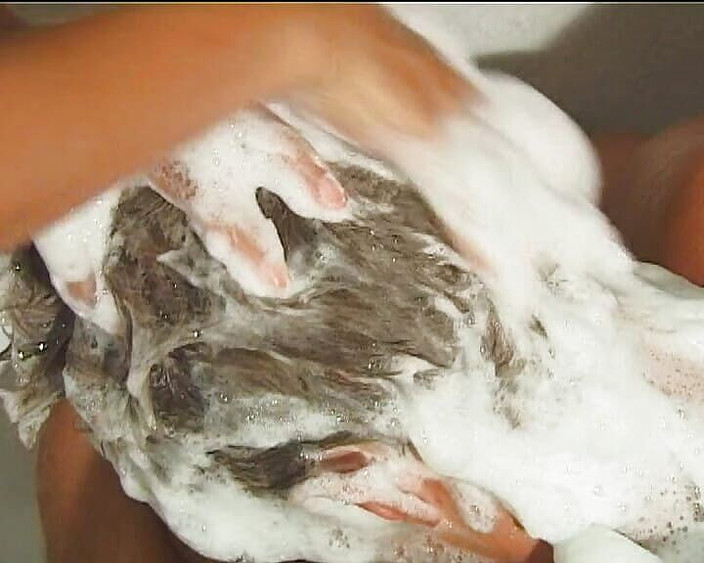 Planete Francaise: O femeie frumoasă din Franța are parte de un futai...