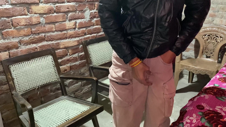 Shonai: 誰かの家に行ったら、その娘のお尻はどれくらい大きかった?