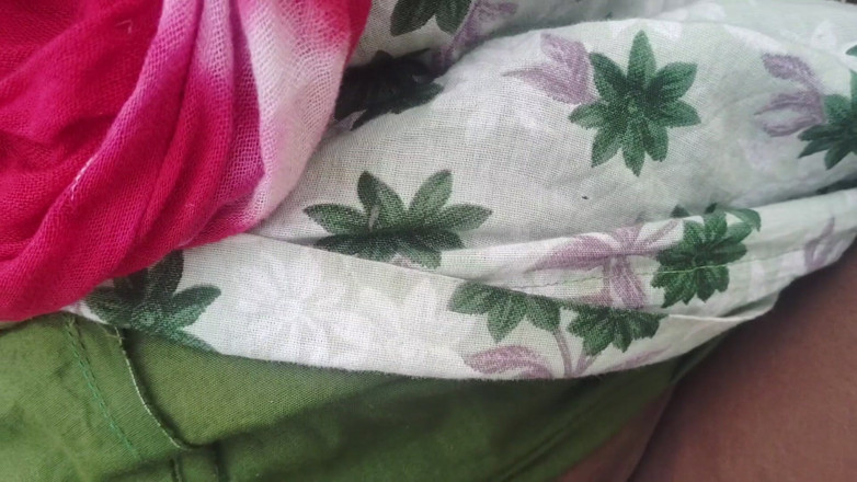 Sania: Khet mein lekar apna moglie ko din mein video di...