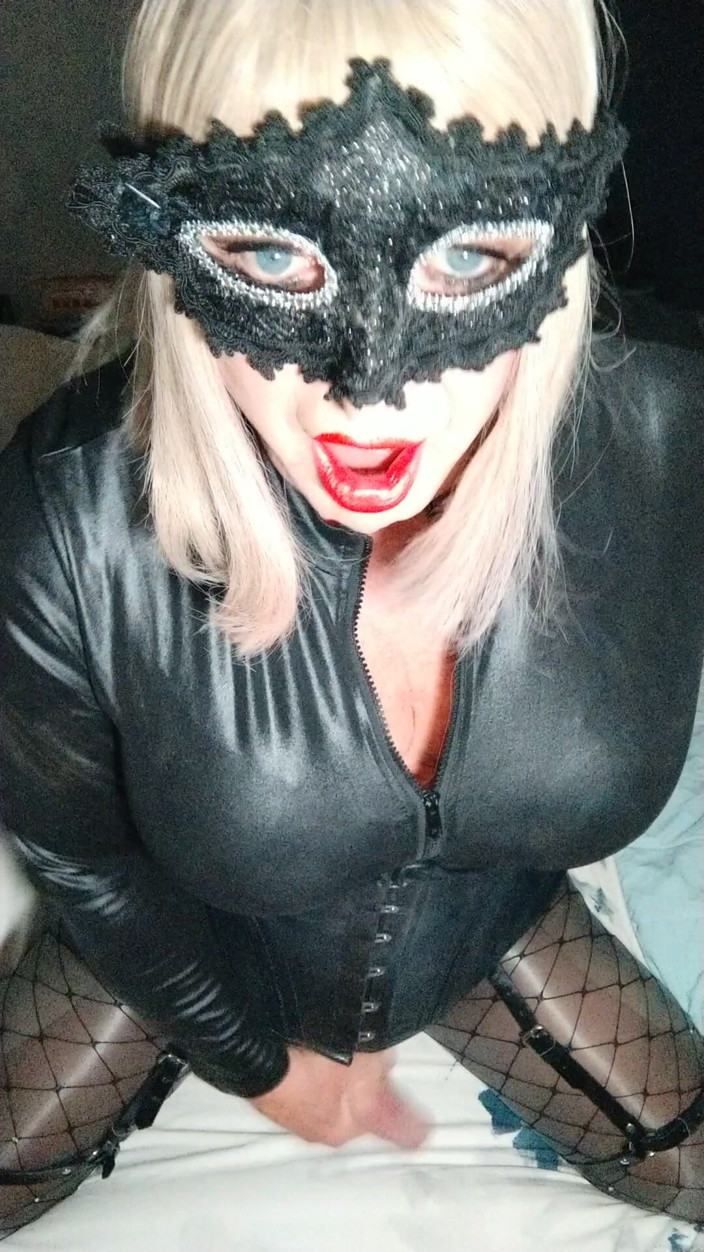 Emma Browne: Emmas Catsuit Crossdress