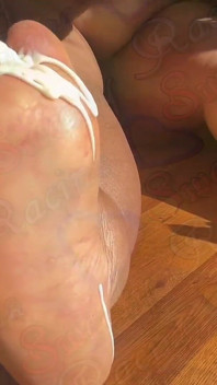 Golden Foot Massage: Ebony SSBBW Massages Feet with Lotion