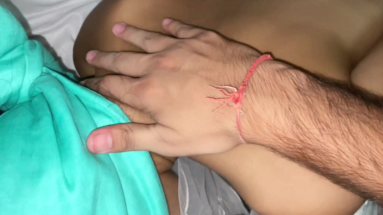 LOVE 4 FUK: Desi Riya bağlı ve ben götüne boşalana kadar sikiliyor