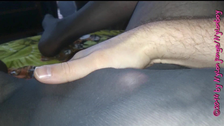 Carmen_Nylonjunge: Absolutnie gorąco na nylonie