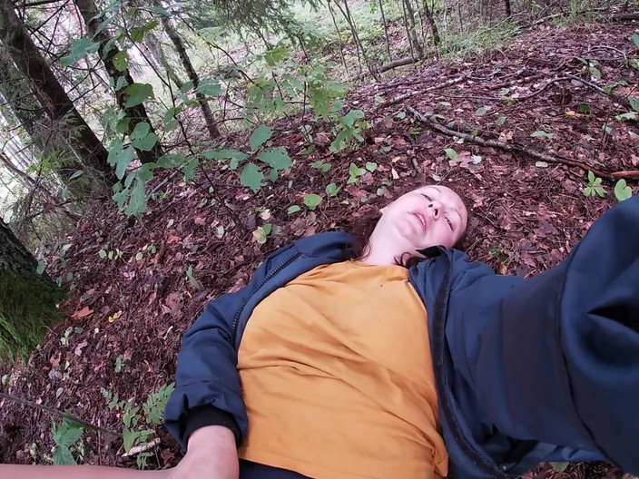 Hera Harding: जंगल पैंटीज के माध्यम से हस्तमैथुन