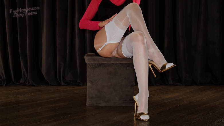 Shiny teens: 879 Ciorapi Shiny Cdr și ciorapi retro albi