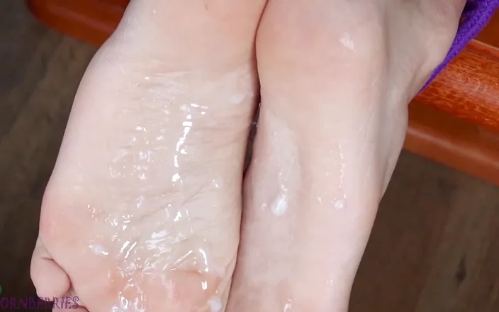Ethan Alex: Cumshots on feet - compilation no 3!