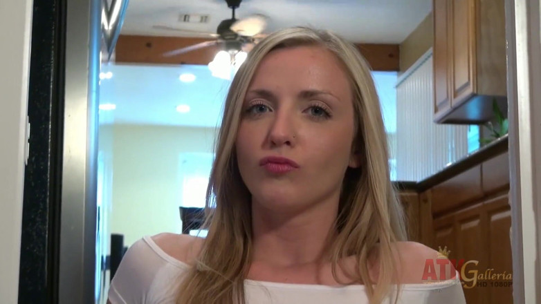 ATKIngdom Fans: Watch her achieve full orgasm!