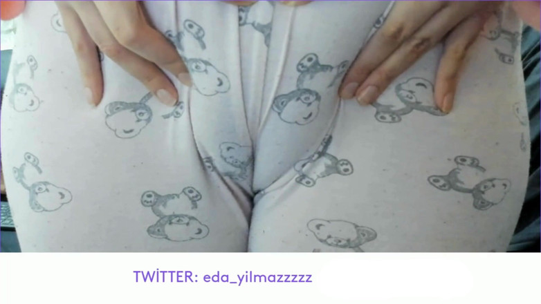 bigass_sexy_bigboobs: Cameltoe - Swollen Pussy - Rubbing Pussy with Pajama