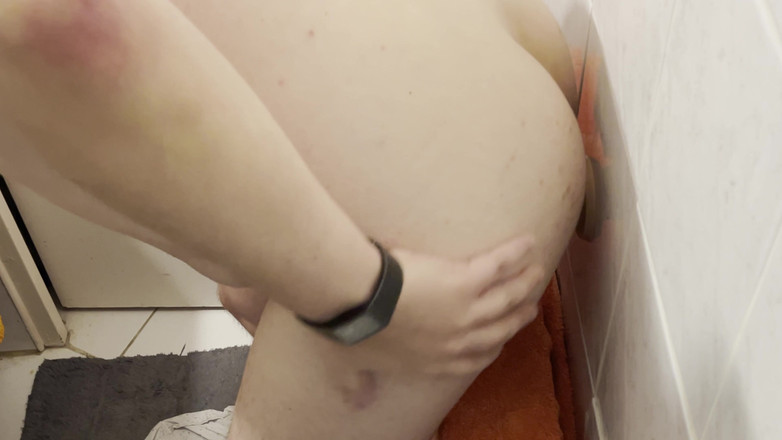 Aimeronds: 私は密かにディルドで快楽を感じています