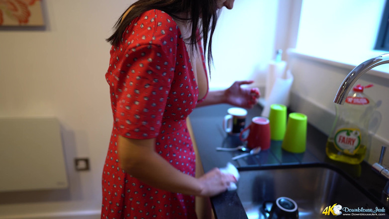 DownblouseJerk: Bonnie - actúa tu edad