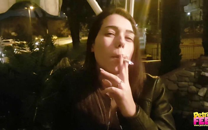 Smokin Fetish: Smoking and foot fetish in outdoor with cute teen
