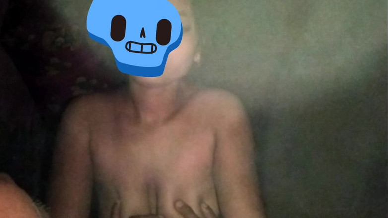 hotsimran70: Bhabhi kampung buah dada besar berkongkek keras malam penuh