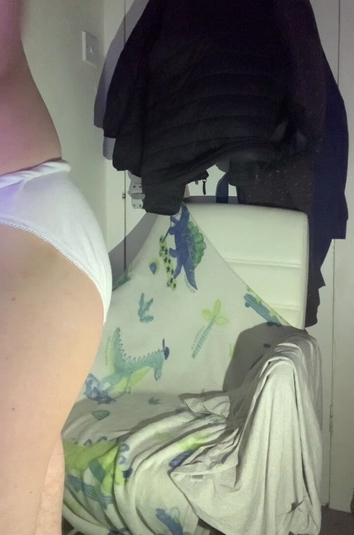 Onwdomu3: I Play with My Ass and Cock