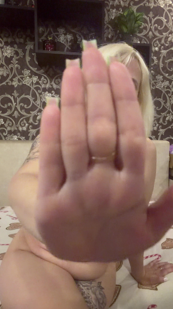 LarisaCum: I'm a Horny, Dirty, and Little Slut Who Plays in...