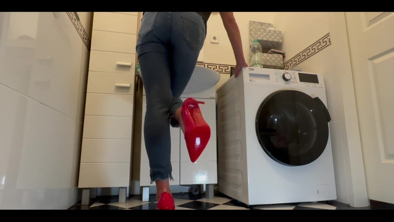 CyntiaCymes: Celana jins super becek dan sepatu hak tinggi klasik warna...