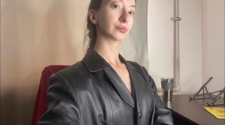 Skinny_lady69: Look Into My Eyes and Don't You Dare Look Away.