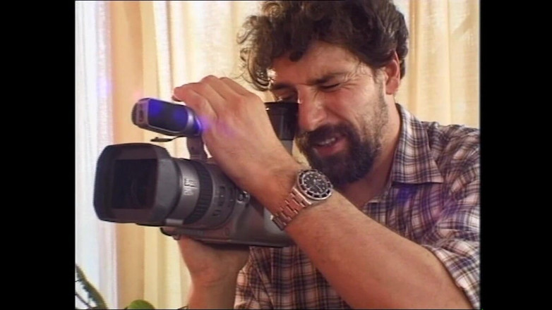 Cinema X: Uma linda milf com tesão está curtindo um sexo a...