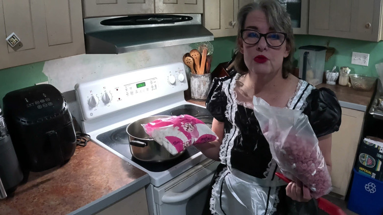 Homesteadmama: Cheryl cocina un regalo de halloween