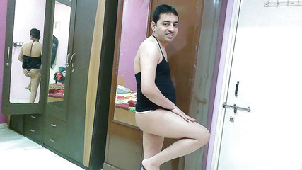 Cute & Nude Crossdresser: Doce maricas crossdresser femboy Sweet Lollipop em um top, tanga...