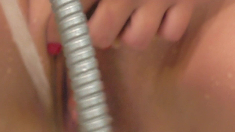 Lovers Couple: Złapałem moją przyrodnią siostrę masturbację w łazience - orgazm z strumieniem gorącej...