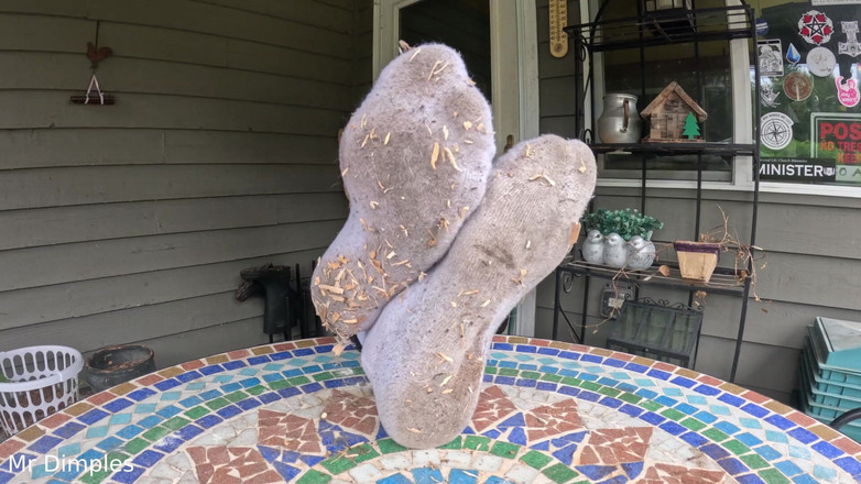 Mr Dimples: Pokazuję moje brudne skarpetki i stopy