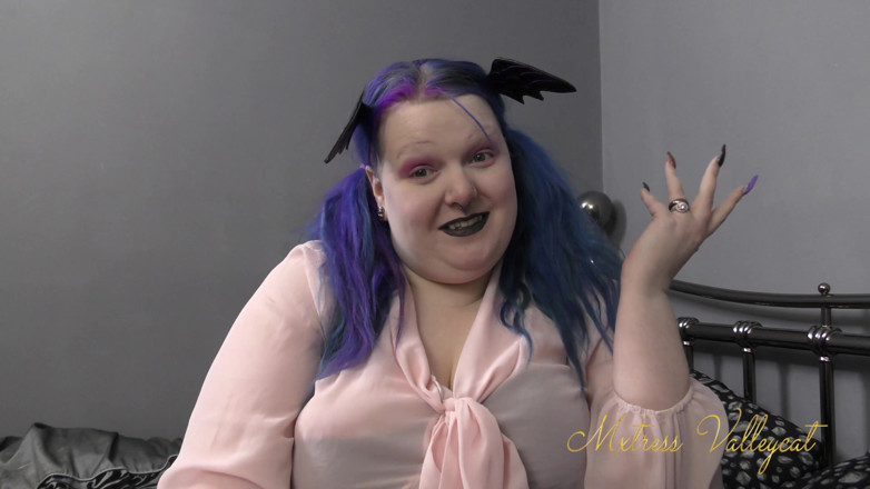 Mxtress Valleycat: College ghoul temptress