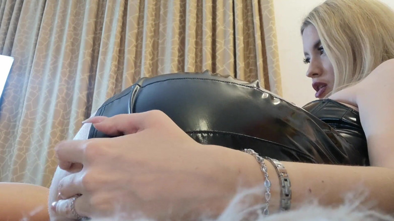 Erotic Tanya: POV prdění v elegantních šatech