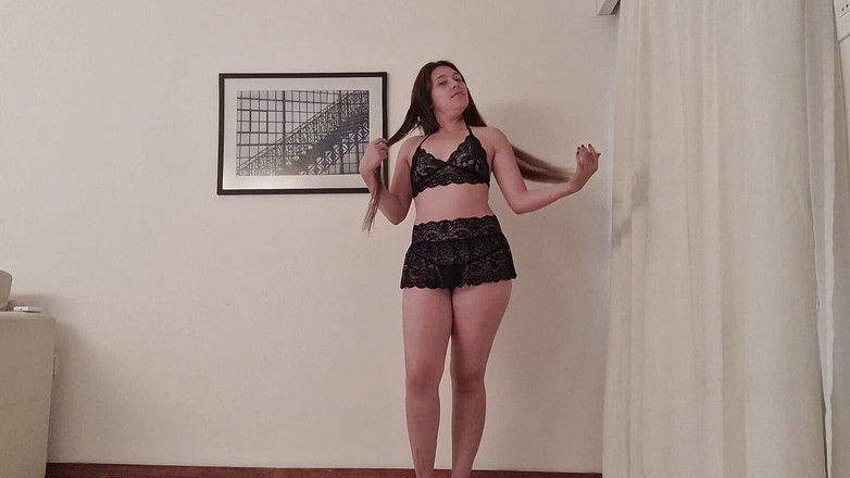 Latinascachondas: Il gran culo latino si spoglia nudo in webcam