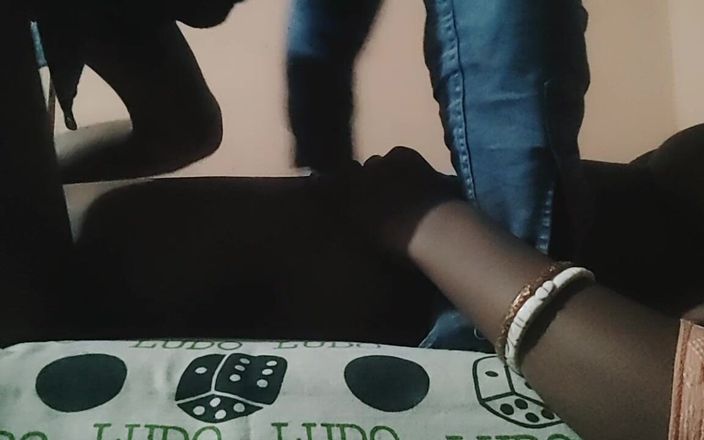 Soneya love: Femme au foyer indienne, vidéos de sexe