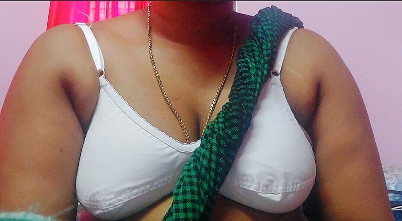 Desi Mohini: 大胸部老师德西性爱