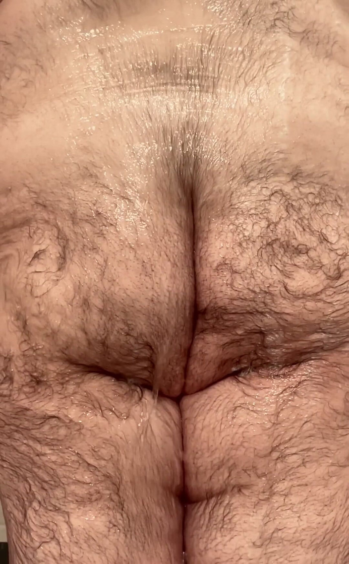 Masked Chaser and Bear: L'ora del bagno con l'orso