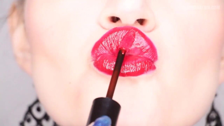 Lady Mesmeratrix Official: 빨간 젖탱이...