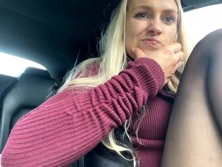 Sis wet live: I was on my way to do some shopping. Then...