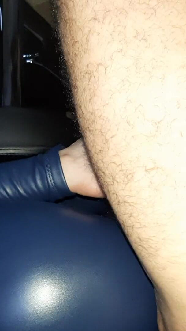 Shiny leather assfuck: Shiny ass fucked in blue latex pants