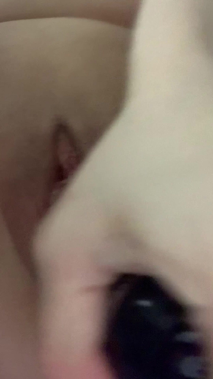 Stephanna86: Просто еще один день трахаю себя