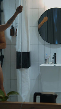 Seks W Domu Pod Prysznicem. Prawdziwa Para Kocha Się