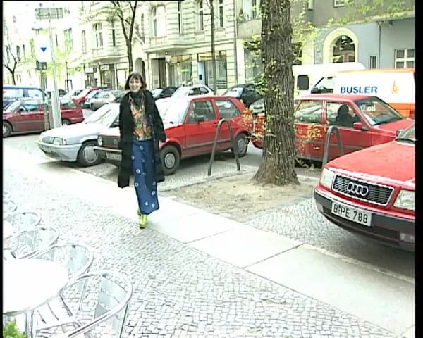 YOUR FIRST PORN: Janine in Gruenen Stiefel Und Weissen Dildo - Janine in Green...