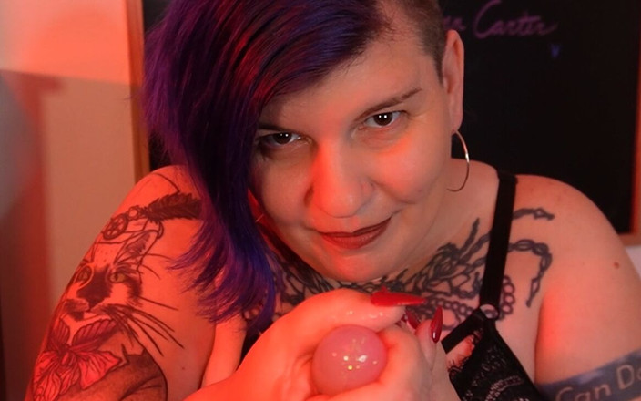 Miss quinn Cater: JOI... Slečna Quinn se s vámi setká na videochatu jeden...