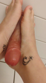 Dildo Footjob