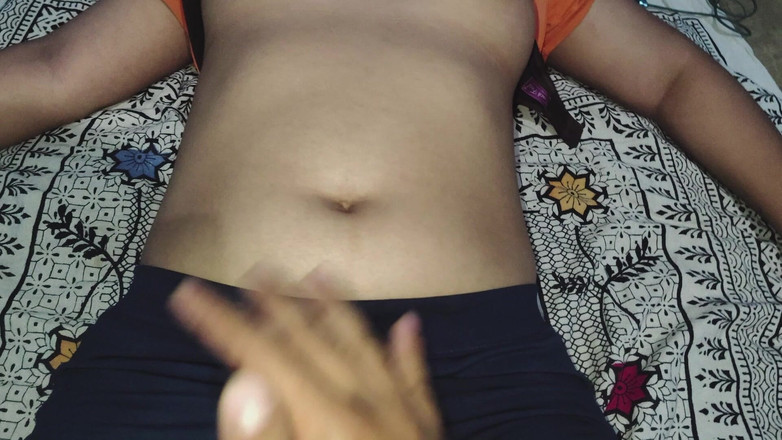 Desigirl37: Desi universiteitsmeisjes houden ervan om hun geile kutjes nat te...