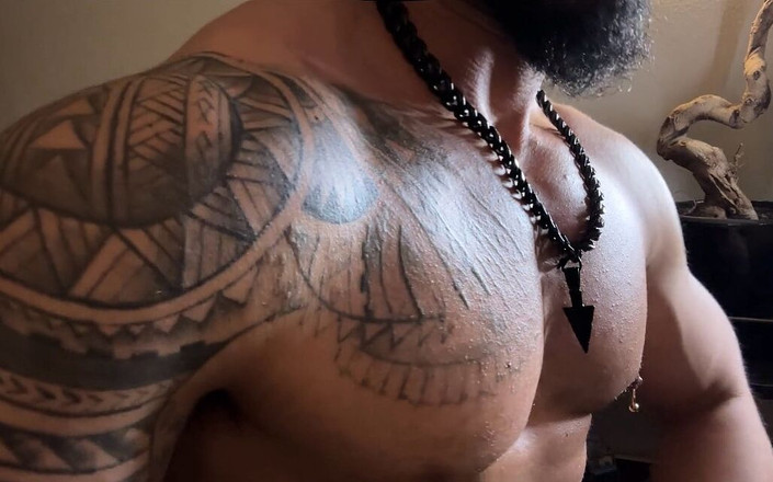 Reds and Muscles: Smoke N a Boner