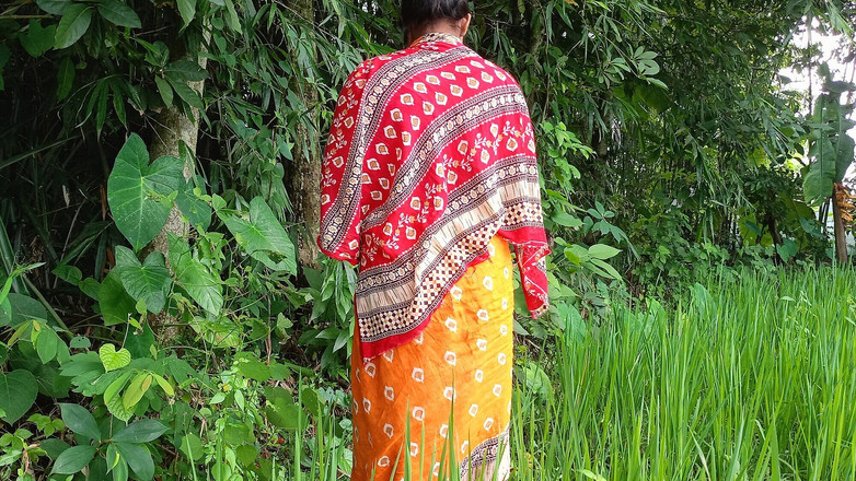 Dogrupali69: Hindský audio, Bhabhi a nevlastní bratr venkovní sex