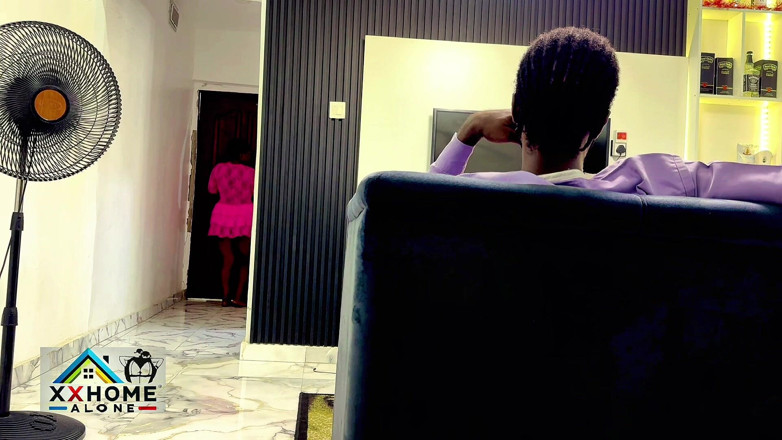 Home Alone: Cheating Housewife; Bursty Housewife Just Need a Big Dick to...