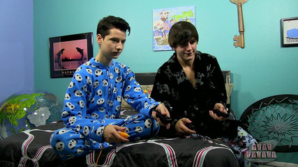 Bare Twinks: Ohne gummi Schlaf-jungs!