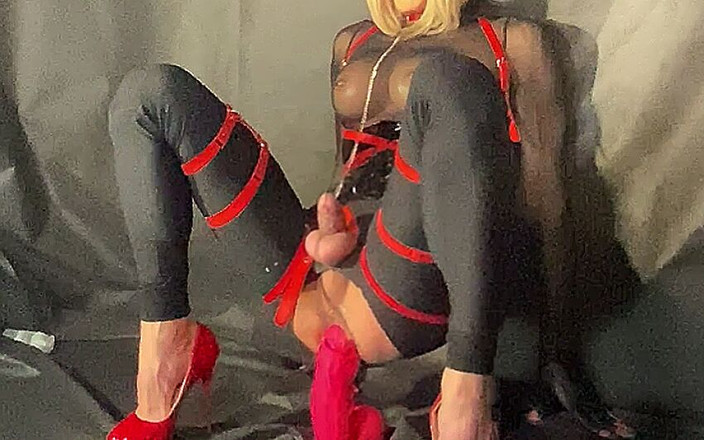 sillystacy: Banci menunjukkan cara bermain dengan raksasa