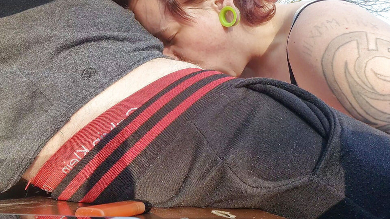 Xmzantroph: Ryzykowne obciąganie na świeżym powietrzu